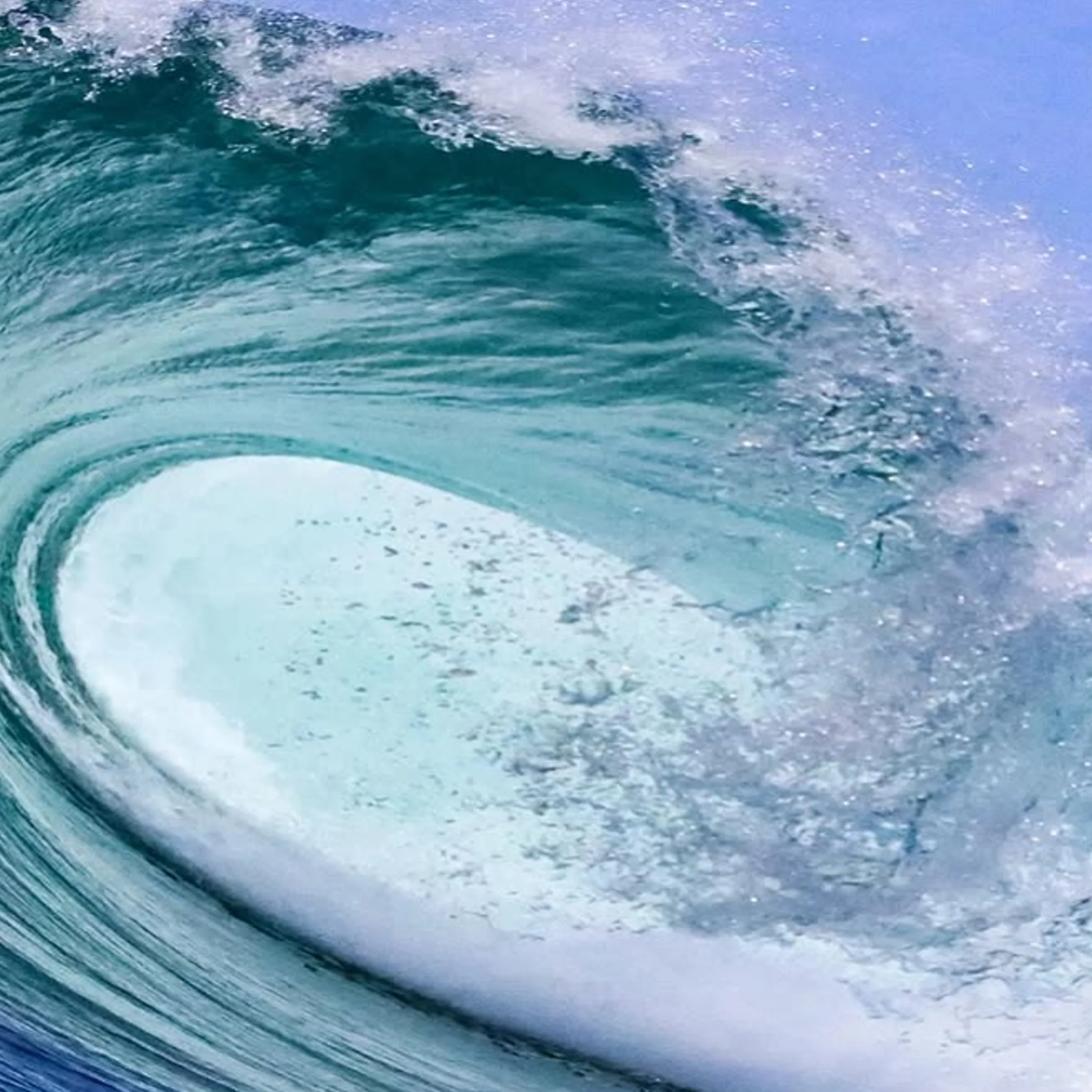 coastal surfing conditions