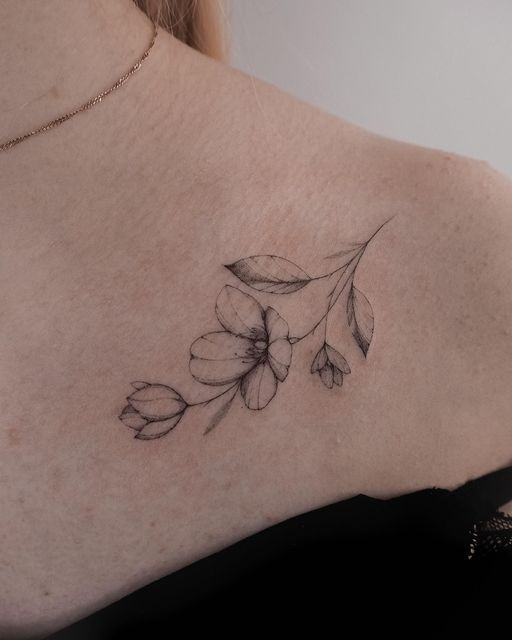 Tim's Times | Mastering Elegance with Fine Line Tattoos: A Brisbane Artist's Guide